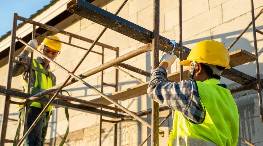 Professional gutter cleaning in Nederland, TX